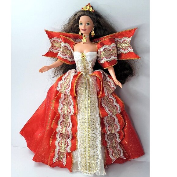 Beautiful Brunette Barbie 1997 Happy Holidays doll Fully dressed. No flaws - Picture 6 of 12